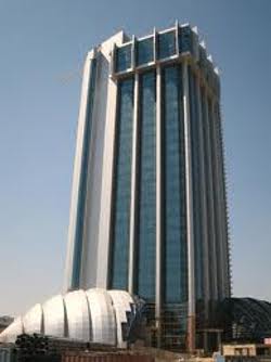 gran edificio de oficinas Telecom