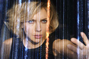 Scarlett Johansson como Lucy