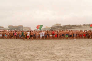Carrera en la playa en 'Las mil y una noches - Volumen 1 El inquieto' Carrera en la playa de 'Las mil y una noches - Volumen 1 El inquieto'
