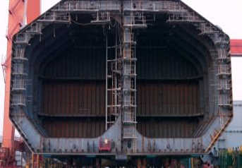 Construyendo un barco gigante en Hyundai Heavy Industries Co., Ltd. (HHI)