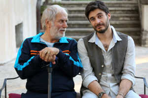 Sergio, el padre resucitado, lo interpreta Luigi Diberti