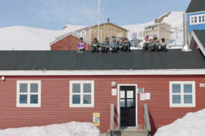 Escuela de Tiniteqilaaq, municipalidad de Sermersooq, en el este de Groenlandia