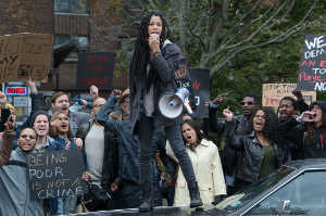 Nya (Lexx Scott Davis) es un de las opositoras a la realizacin del da de la purga y su anarqua nacional. Crditos: Annette Brown