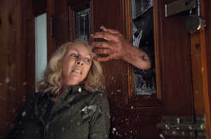 Laurie Strode (Jamie Lee Curtis) atacada por Myers