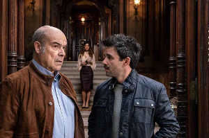 Los detectives de la pelcula: Antonio Resines como el inspector Andoni Galartza y Ral Pea en el papel del inspector Juantxu