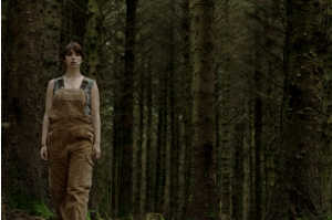 La soledad de Sarah en el bosque maldito