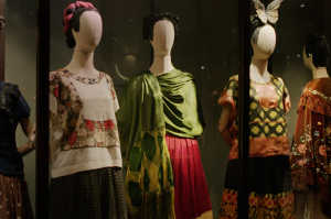 Algunos trajes de Frida Kahlo Algunos trajes de Frida Kahlo