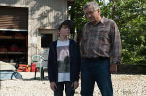 Ed (Robert De Niro) junto a su nieto Peter (Oakes Fegley) en un momento tranquilo de la pelcula
