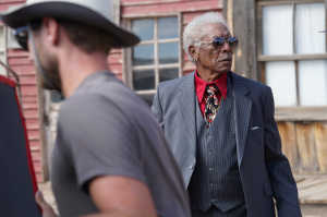 Reggie Fontaine (Morgan Freeman), el mafioso amante del cine