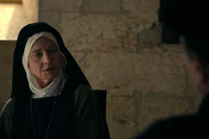 La abadesa Felicita est interpretada por Charlotte Rampling