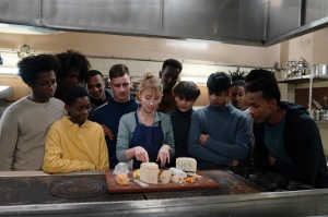 Cathy Marie junto a sus alumnos nuevos, aspirantes a cocineros