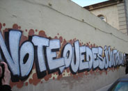 No te quedes junto a la puerta