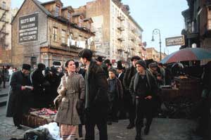 De izd a drc: Jennifer Connely (Deborah), Scott Tiler (Noodles), Noah Moazezi (Dominic), Adrian Curran (Cockey) y Brian Bloom (Patsy)