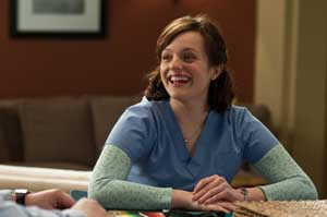 Elisabeth Moss como Daphne Binks