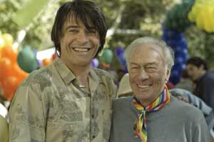 Hal disfruta junto a  Andy (Goran Visnjic)