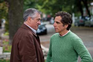 Robert De Niro es Jack Byrneses, junto a Greg Focker