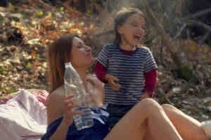 Nana junto a su madre (Marie Delmas)