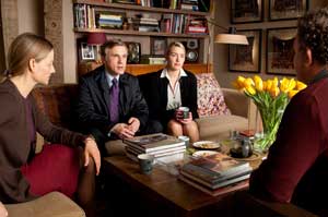 De izd. a drch.: Penelope Longstreet (Jodie Foster), Alan Cowan (Christoph Waltz), Nancy Cowan (Kate Winslet) y Michael Longstreet (John C. Reilly)