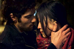 Mathieu (Tahar Rahim) junto a Hua (Corinne Yam)
