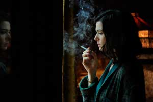 Rachel Weisz es Hester Collyer