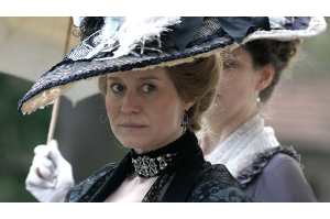 Trine Dyrholm como Juliane Marie