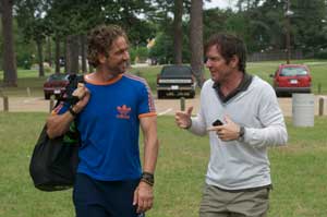 George (Gerard Butler) junto a Carl (Dennis Quaid)