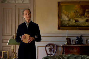 Charlotte Rampling como Adriana de mayor