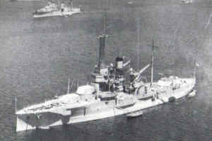El USS Utah fue alcanzado por dos torpedos en Pearl Harbor y termin&oacute; volcando