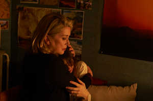 Sylvie con su madre, interpretada por Catherine Deneuve