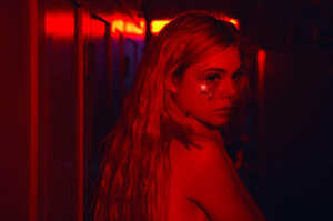 Elle Fanning es Jesse en 'The Neon Demon'