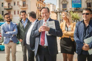 Gaetano Patan� (Tony Sperandeo), el alcalde corrupto de Pietrammare, un pueblo imaginario. 'La hora del cambio'