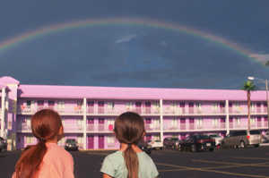 Magic Castle Motelo, a las afueras de Orlando (Florida), es el hogar de Moonee