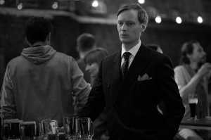 Franz (Christian L�ber) es el jefe y amigo de Michael