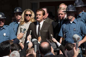 Ted Kennedy en su primera intervenci�n en p�blico despu�s del accidente