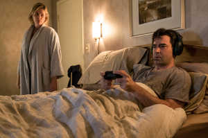 Marlo y su marido Drew (Ron Livingston)
