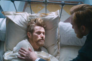 Eric van Gogh moribundo junto a su hermano, Theo Van Gogh (Rupert Friend)