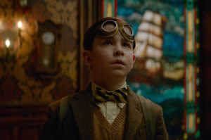 Lewis Barnavelt (Owen Vaccaro)