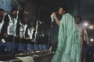 Aretha Franklin y el Coro Southern California Community