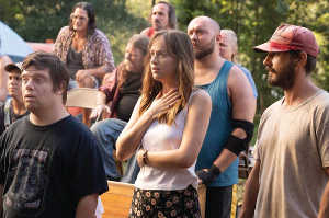 Zack, Tyler y Eleanor en un combate de lucha libre
