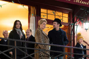 De izquierda a derecha: Lumir (Juliette Binoche), Fabienne (Catherine Deneuve) y Hank (Ethan Hawke)