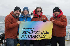 'Protege la Ant�rtida. Greenpeace'