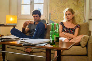 Riccardo (Pierfrancesco Favino) junto a Gemma (Micaela Ramazzotti)