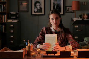 Joanna con cartas dirigidas a Salinger
