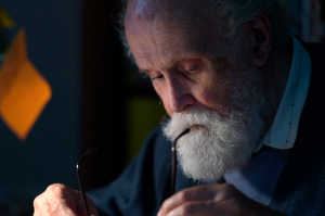 Alberto Manrique en su estudio