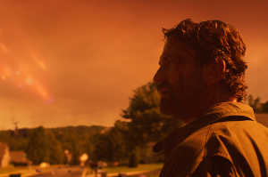 Gerard Butler interpreta a John Garrity