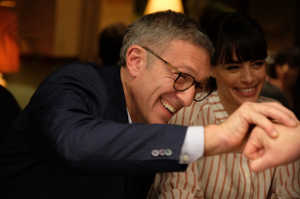 El matrimonio formado por Mark Seyriey (Vincent Cassel) y La Monteil (Brnice Bejo)