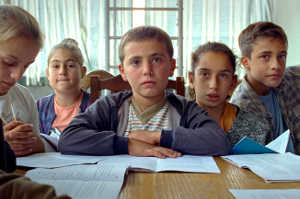 Alumnos en la escuela de Lagodekhi, done reside Yana, en la frontera con Azerbaiy&aacute;n