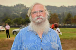 Bob (Bob Wells) es un personaje real que se dedica a vivir con su caravana