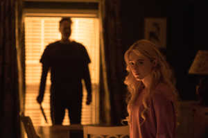 El Carnicero de Blissfield (Vince Vaughn) recuerda a 'Viernes 13' con su presencia ante Millie Kessler (Kathryn Newton)