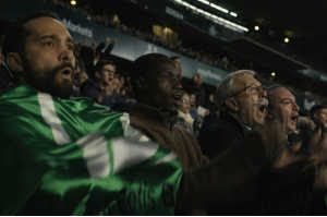 El f�tbol forma parte de la socializaci�n que el extrangero acepta ilusionado